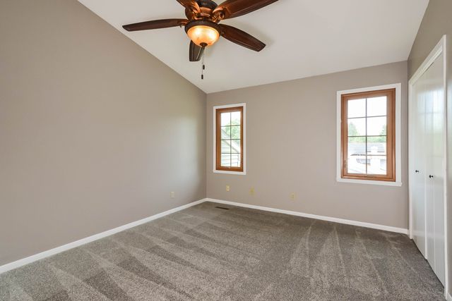 1503 Featherstone Road, Rockford, IL 61107
