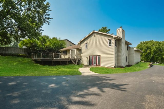1503 Featherstone Road, Rockford, IL 61107