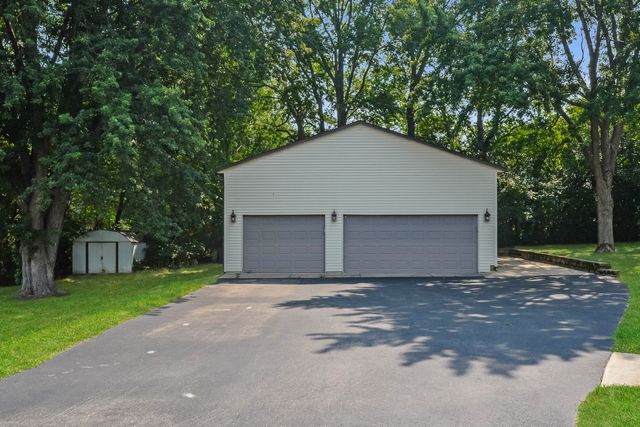 1503 Featherstone Road, Rockford, IL 61107