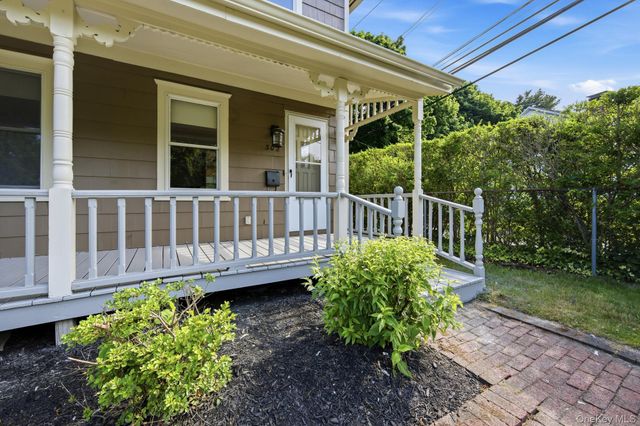 302 E Broadway, Port Jefferson, NY 11777