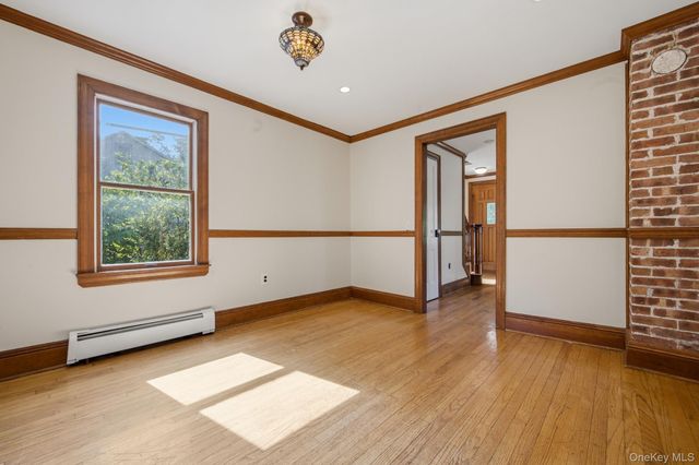 302 E Broadway, Port Jefferson, NY 11777