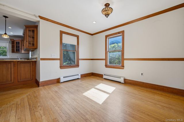 302 E Broadway, Port Jefferson, NY 11777