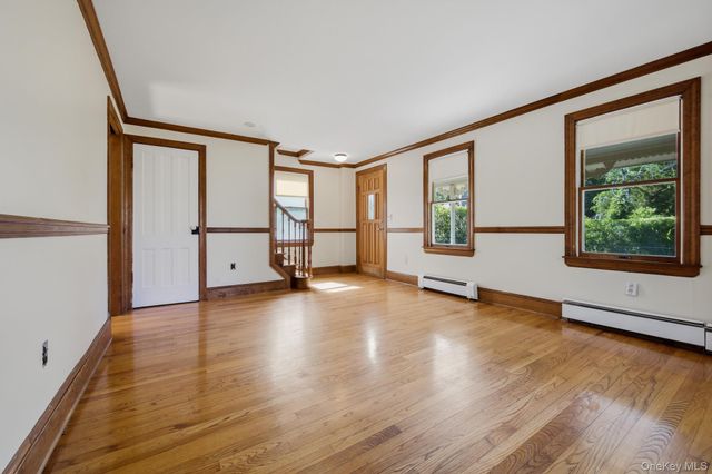 302 E Broadway, Port Jefferson, NY 11777