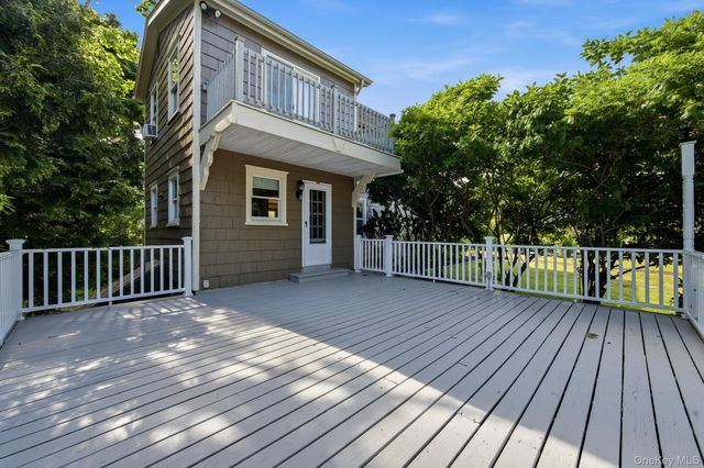 302 E Broadway, Port Jefferson, NY 11777