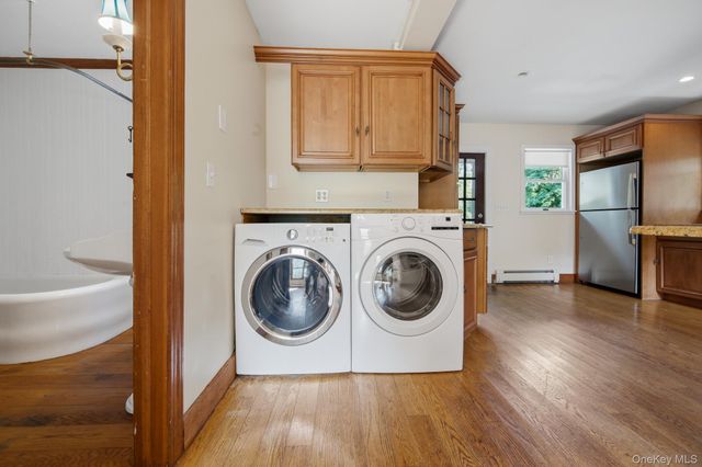 302 E Broadway, Port Jefferson, NY 11777