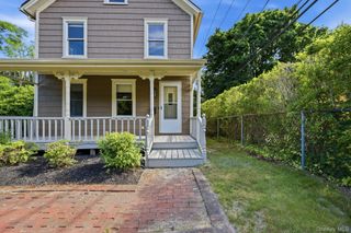 302 E Broadway, Port Jefferson, NY 11777