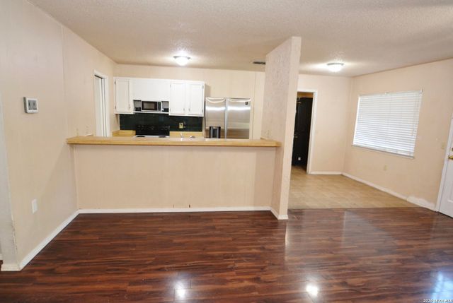 9123 Points Edge, San Antonio, TX 78250