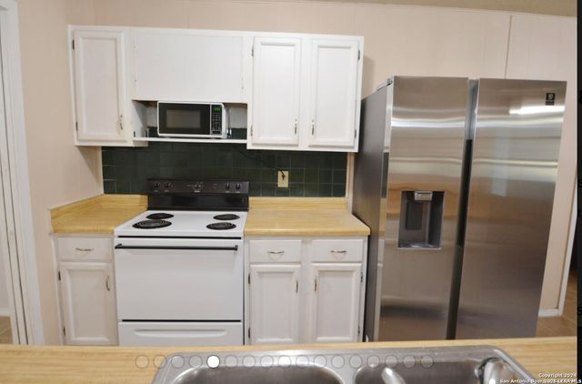 9123 Points Edge, San Antonio, TX 78250