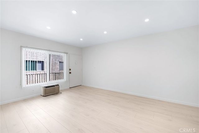 580 W Stocker 6, Glendale, CA 91202