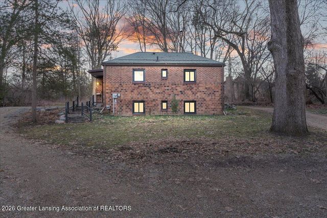 2593 Mount Hope Road, Okemos, MI 48864