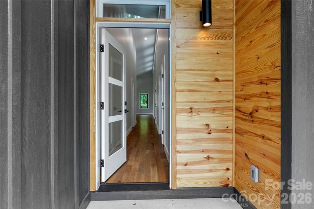 123 Welcome Street, Brevard, NC 28712
