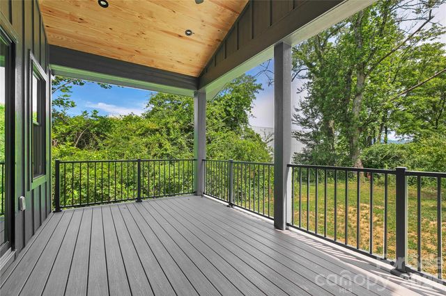 123 Welcome Street, Brevard, NC 28712