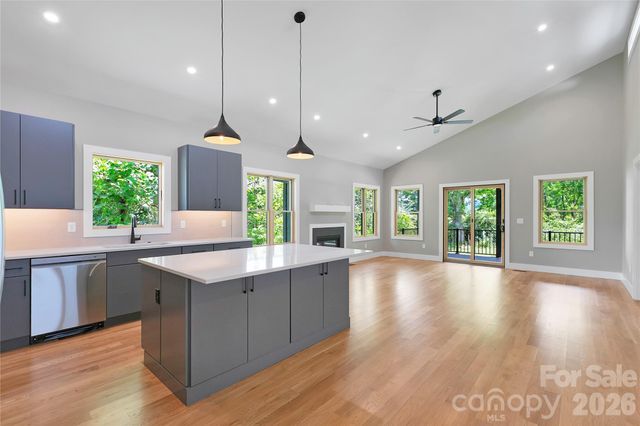 123 Welcome Street, Brevard, NC 28712