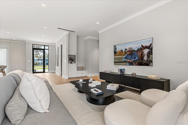 2415 LAURA PLACE, Orlando, FL 32803