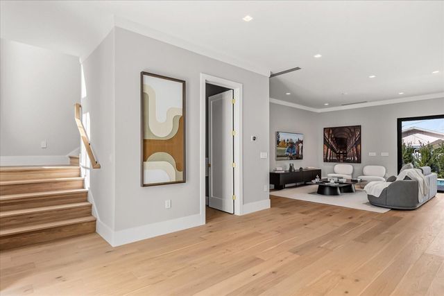 2415 LAURA PLACE, Orlando, FL 32803