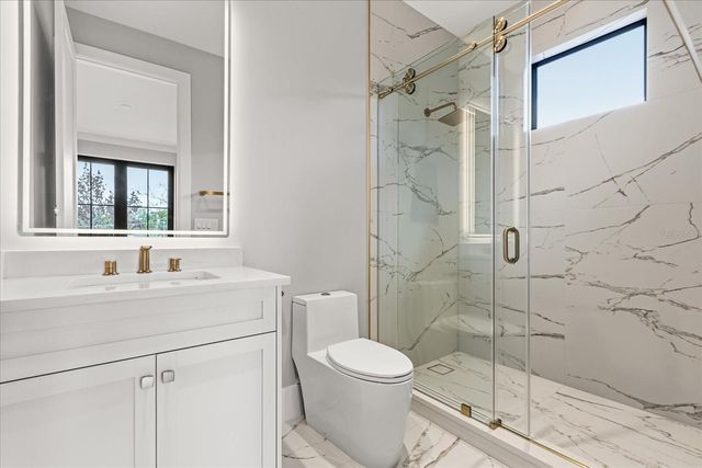 2415 LAURA PLACE, Orlando, FL 32803