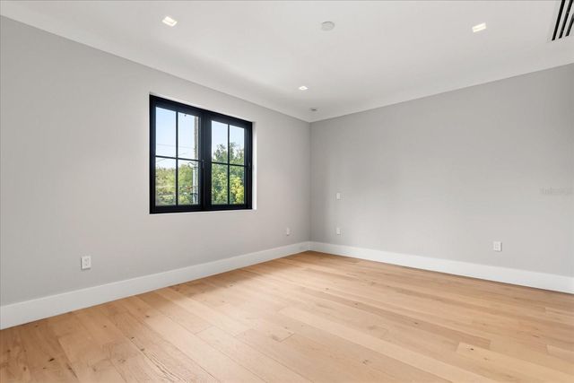 2415 LAURA PLACE, Orlando, FL 32803