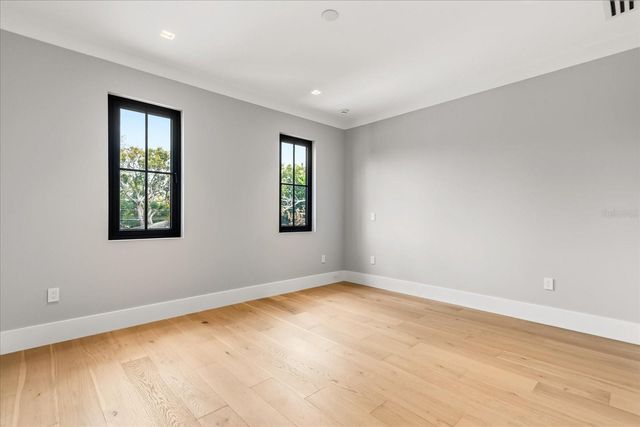 2415 LAURA PLACE, Orlando, FL 32803