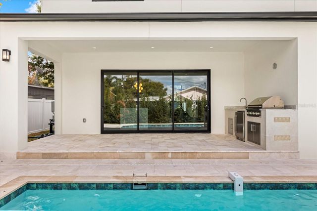 2415 LAURA PLACE, Orlando, FL 32803