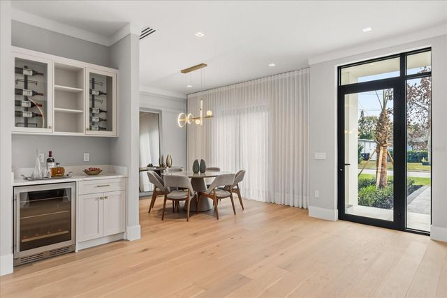 2415 LAURA PLACE, Orlando, FL 32803