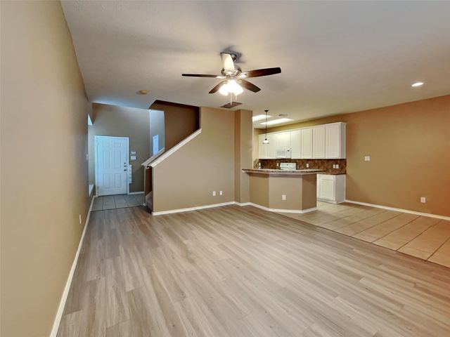 6220 Stoney Creek Drive, Pasadena, TX 77503
