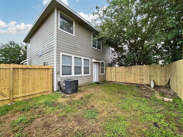 6220 Stoney Creek Drive, Pasadena, TX 77503