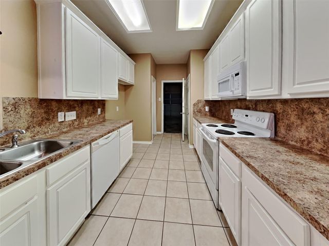 6220 Stoney Creek Drive, Pasadena, TX 77503