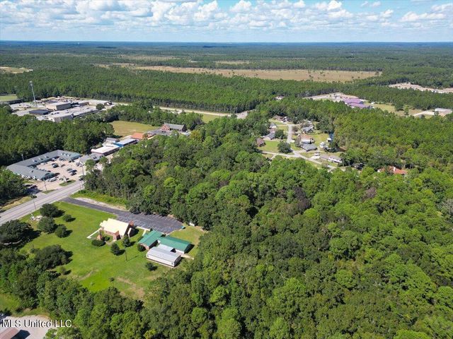 4500 Gautier Vancleave Road, Gautier, MS 39553