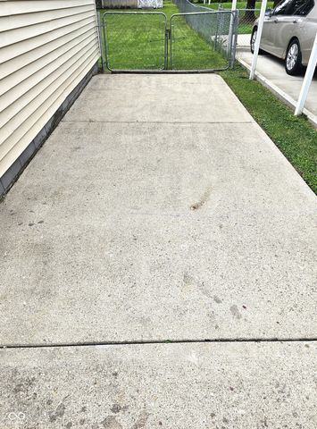 9480 N Old Port Royal, Martinsville, IN 46151