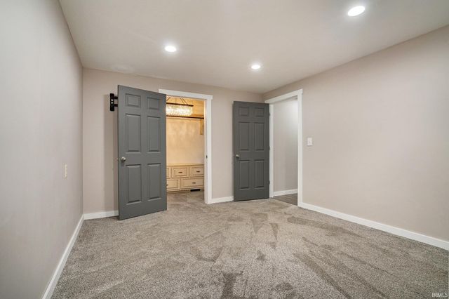 51044 Spotted Eagle Drive, Elkhart, IN 46514