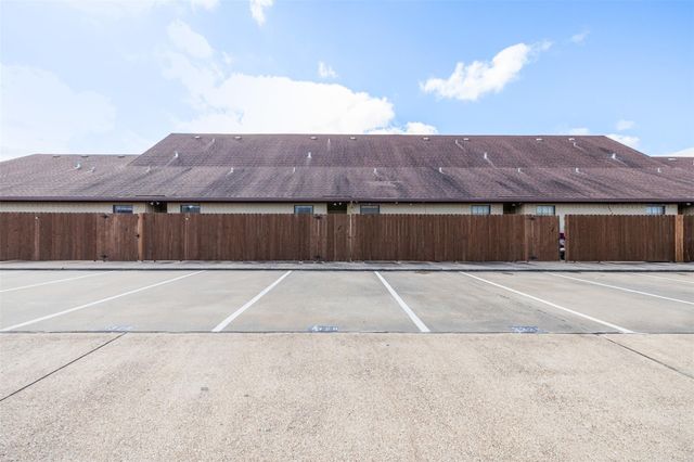 3328 Lieutenant Avenue, College Station, TX 77845