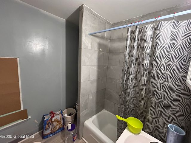 2448 Avenue B, Schenectady, NY 12308