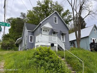 2448 Avenue B, Schenectady, NY 12308