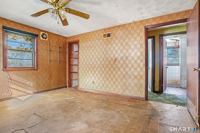 26 George Washington Turnpike, Burlington, CT 06013