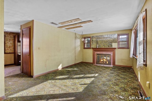 26 George Washington Turnpike, Burlington, CT 06013