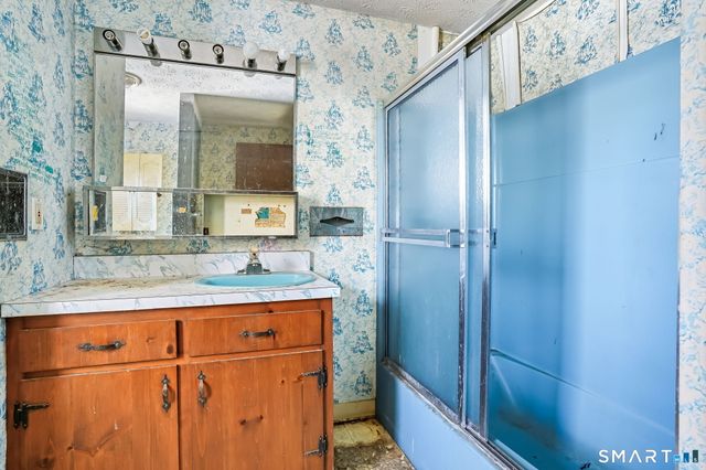 26 George Washington Turnpike, Burlington, CT 06013