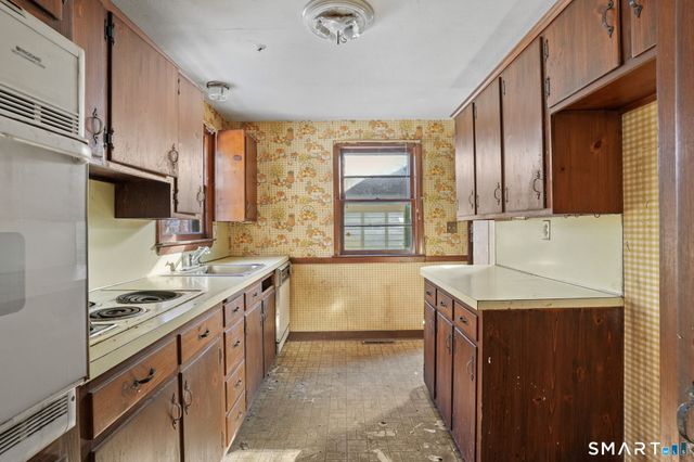 26 George Washington Turnpike, Burlington, CT 06013