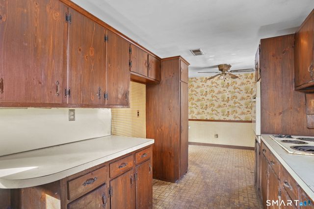 26 George Washington Turnpike, Burlington, CT 06013