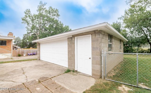 2129 East Ln, Louisville, KY 40216