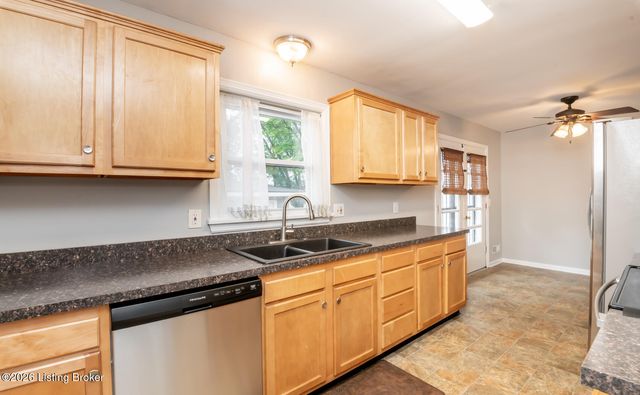 2129 East Ln, Louisville, KY 40216