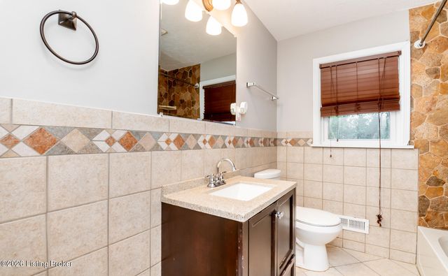 2129 East Ln, Louisville, KY 40216