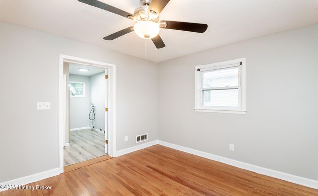 2129 East Ln, Louisville, KY 40216
