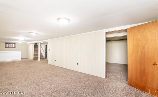 2129 East Ln, Louisville, KY 40216