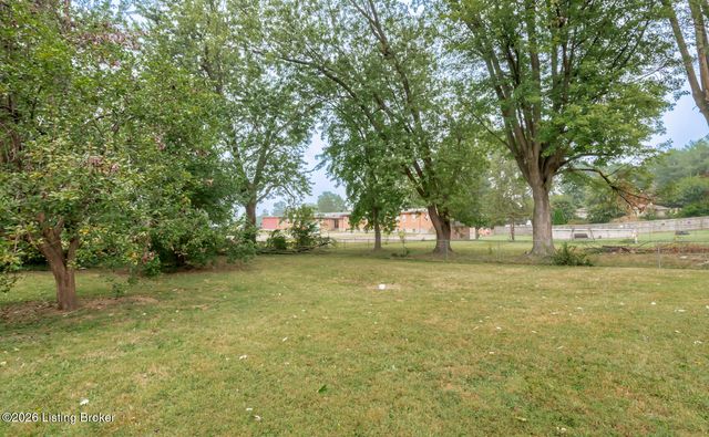 2129 East Ln, Louisville, KY 40216