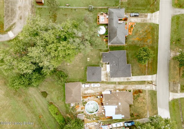 2129 East Ln, Louisville, KY 40216