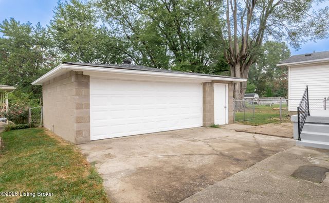 2129 East Ln, Louisville, KY 40216