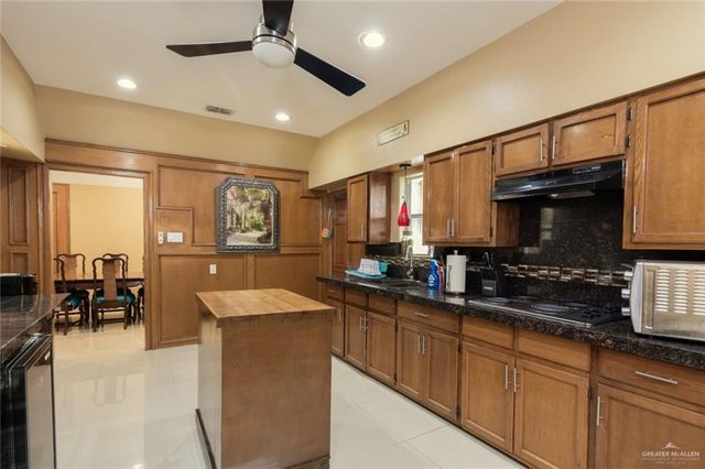 920 N 15th Street, Mcallen, TX 78501