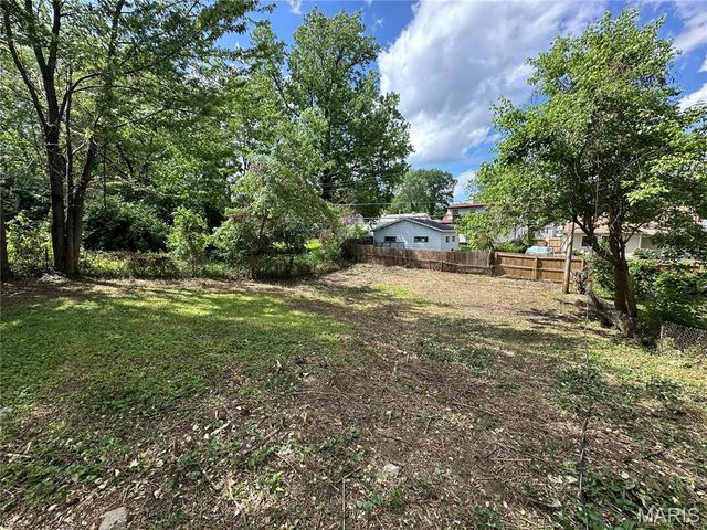 339 Crawford Road, St Louis, MO 63137