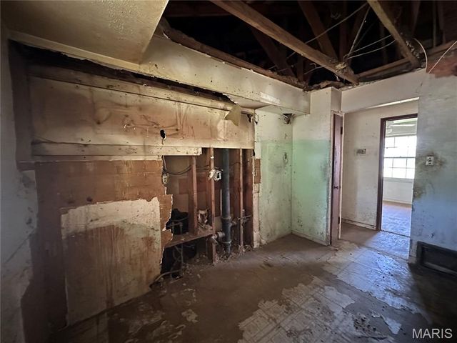 339 Crawford Road, St Louis, MO 63137