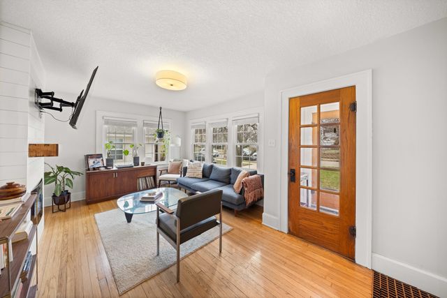 1505 43rd Street, Des Moines, IA 50311